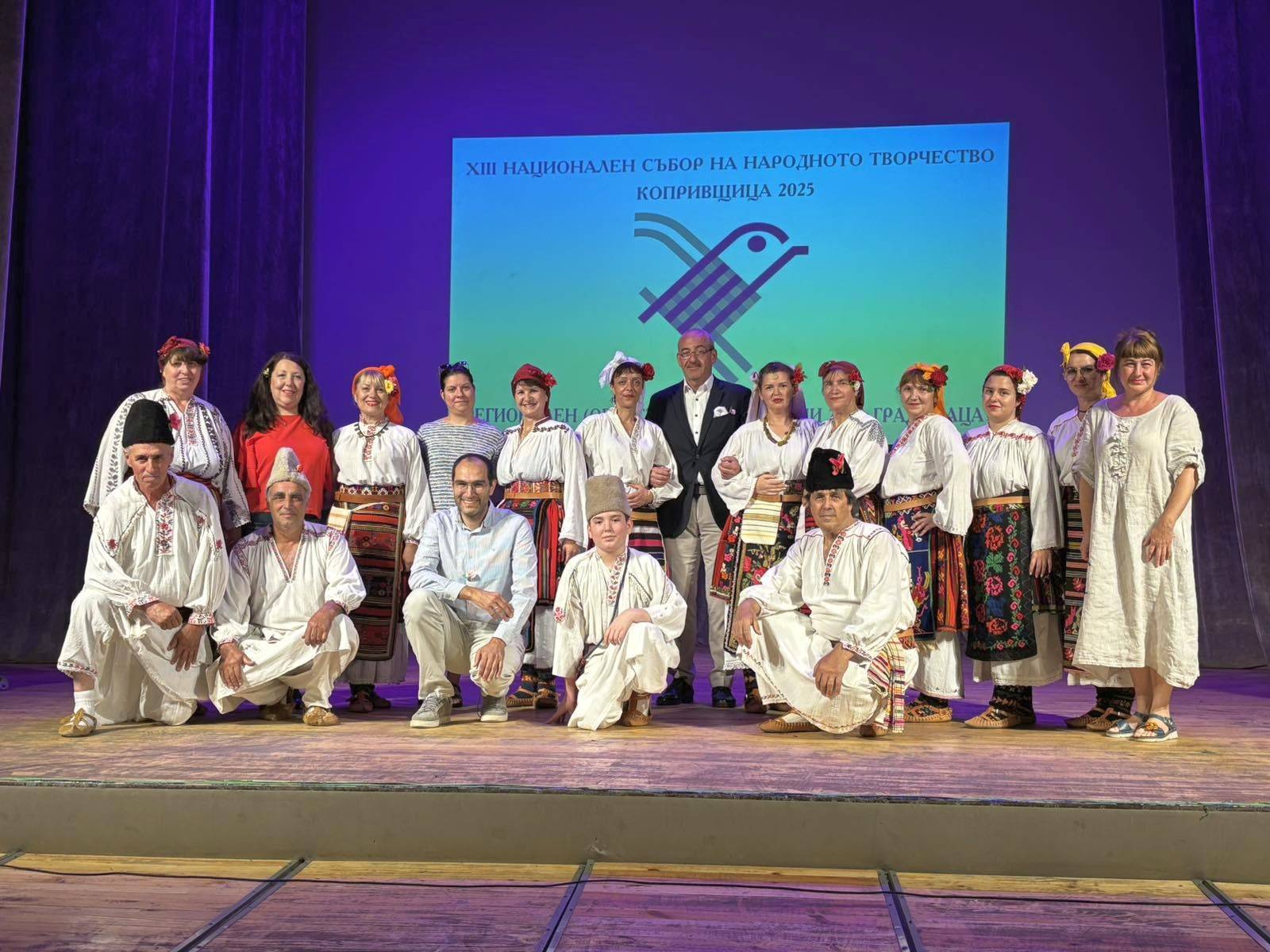  Изпълнители на достоверен фолклор от две читалища в община Мездра се класираха за заключителния стадий на ХIII Национален събор на националното творчество в Копривщица 